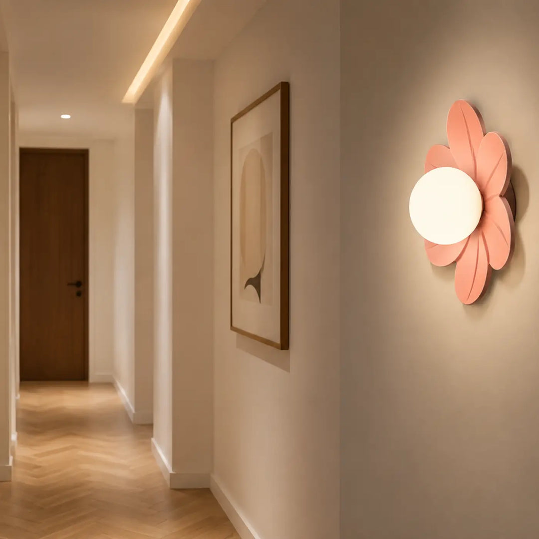 Applique murale antha en forme de fleur rose avec diffuseur sphérique lumineux blanc central