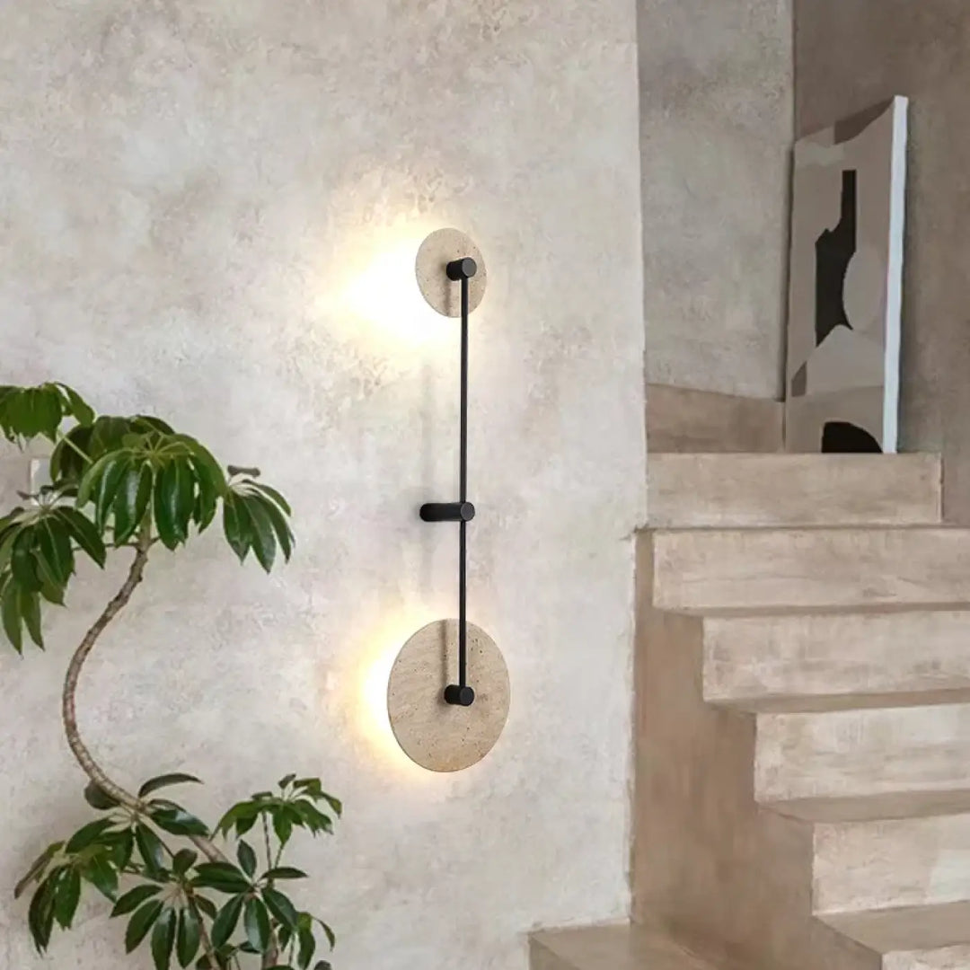 Applique murale design moderne en pierre et métal avec éclairage LED

