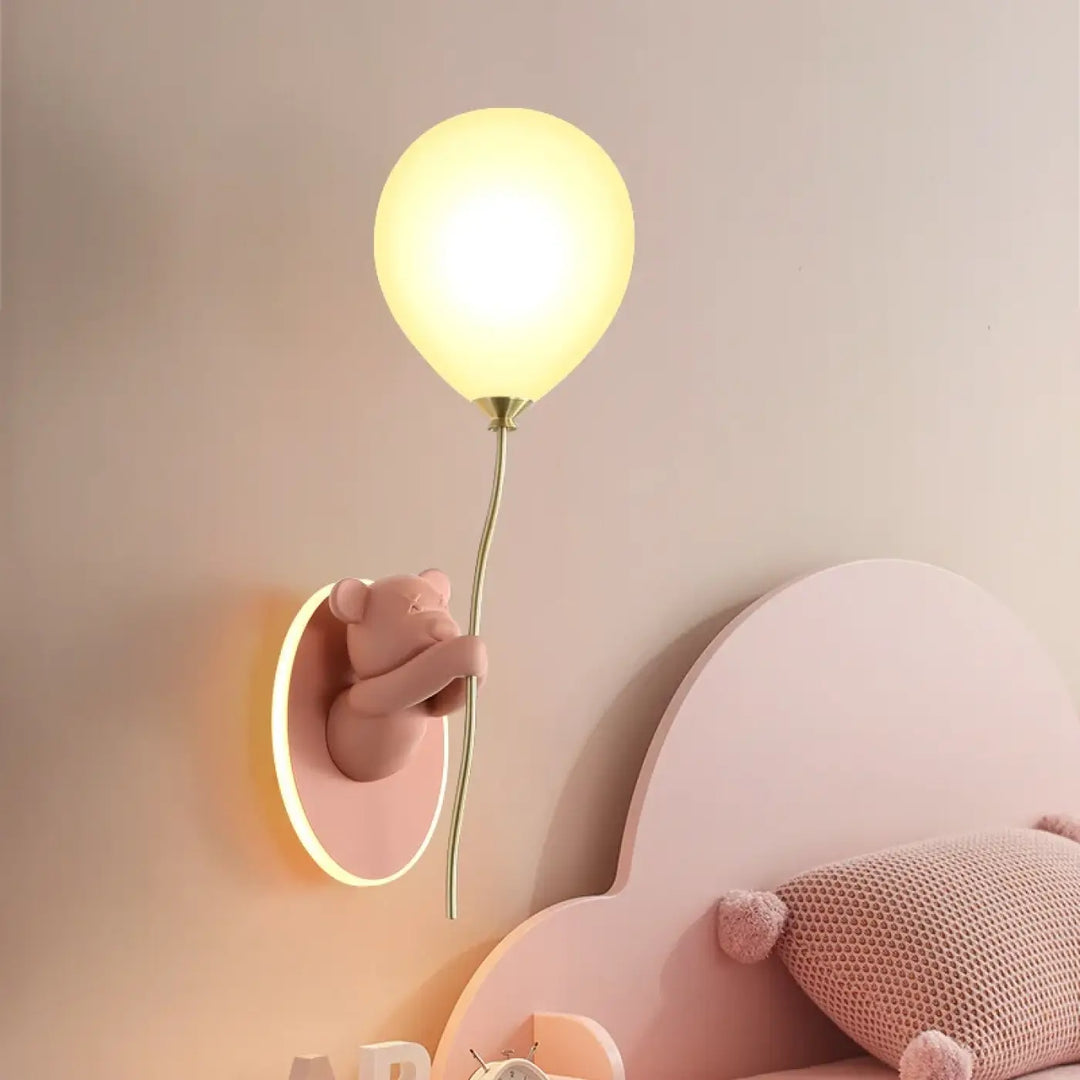 Applique design ourson avec boule lumineuse style poétique