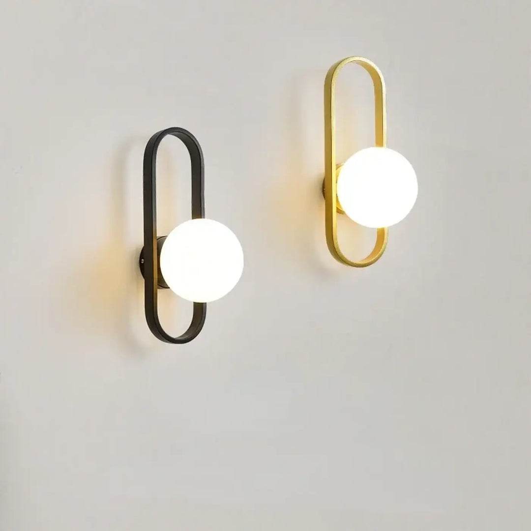 Applique murale design ovale avec globe blanc élégant