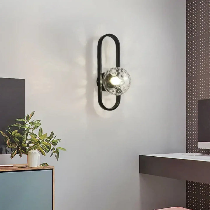 Applique murale design ovale avec globe blanc élégant