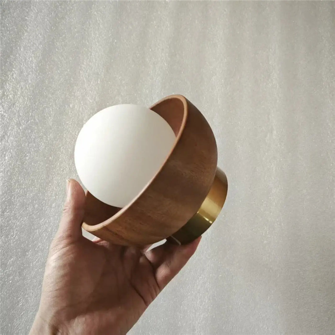 Applique murale design rond en bois et verre lumière douce