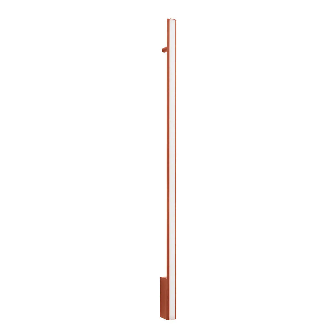 Applique murale lagom 120 rouge ocre avec poignée de porte rectangulaire finition rose gold minimalist pour plafonniers linéaires lumière chaude trois longueurs