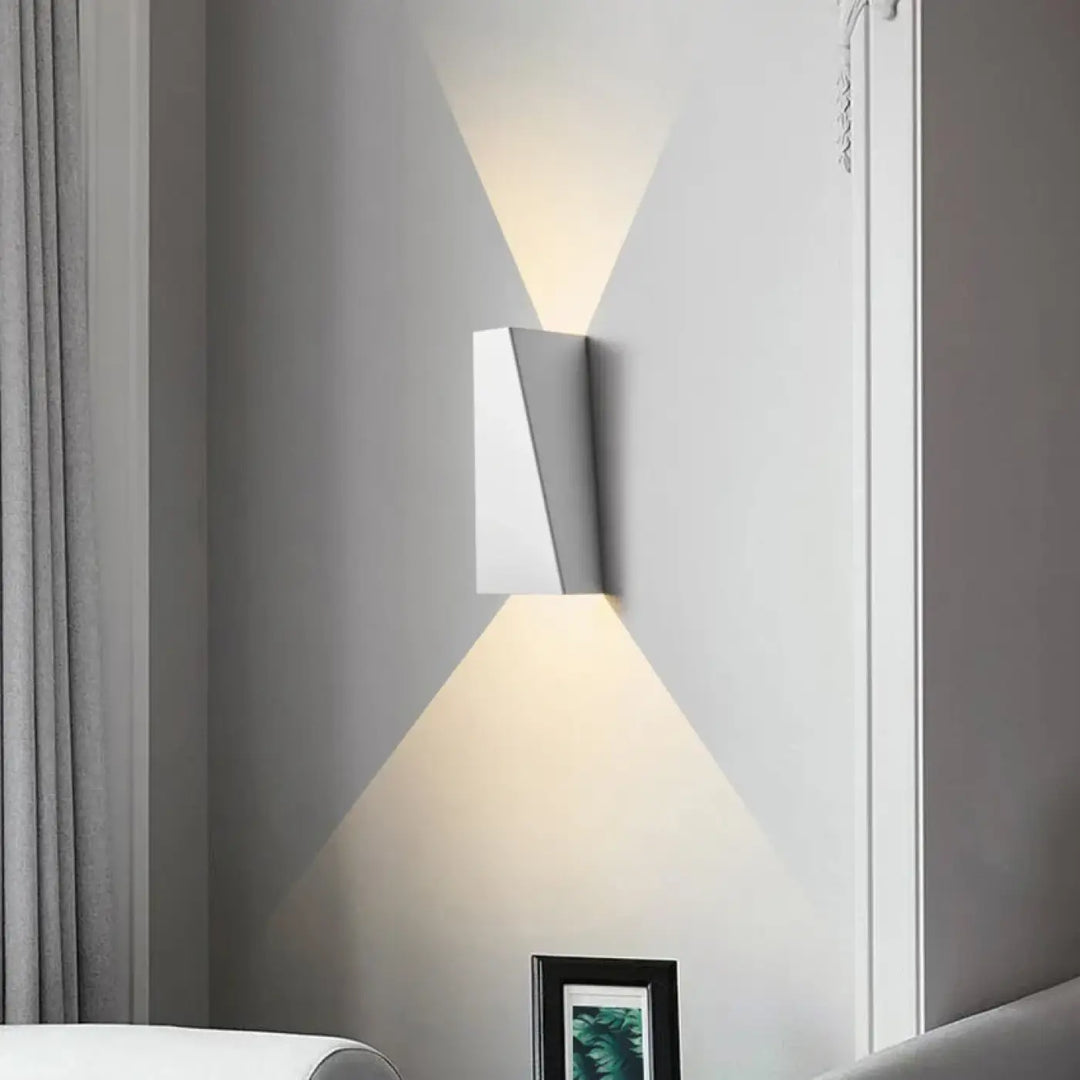 Applique murale design triangle design intemporel