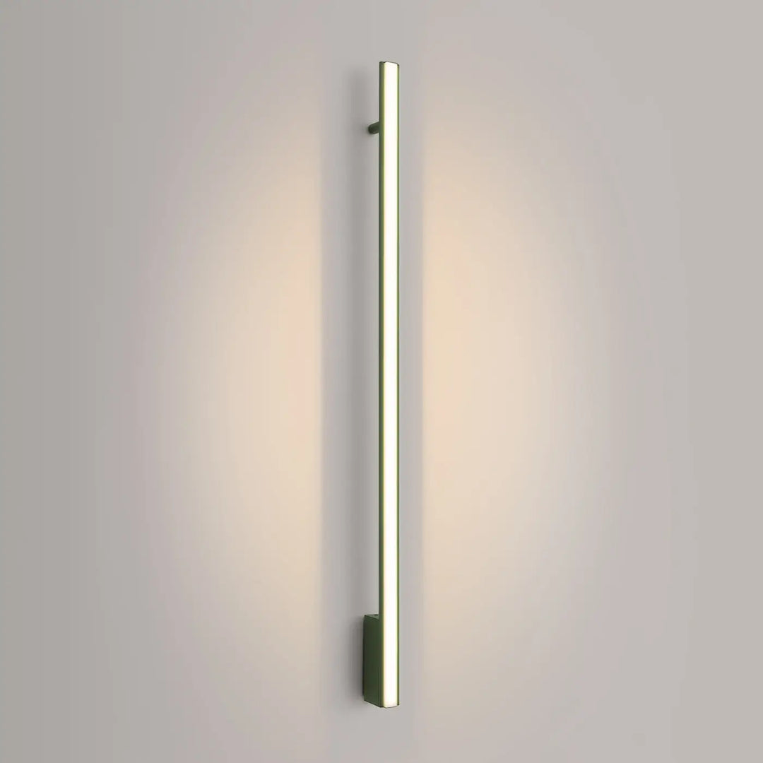 Applique murale lagom 120 vert olive design minimaliste avec barre métallique fine et excellente finition chaleureuse