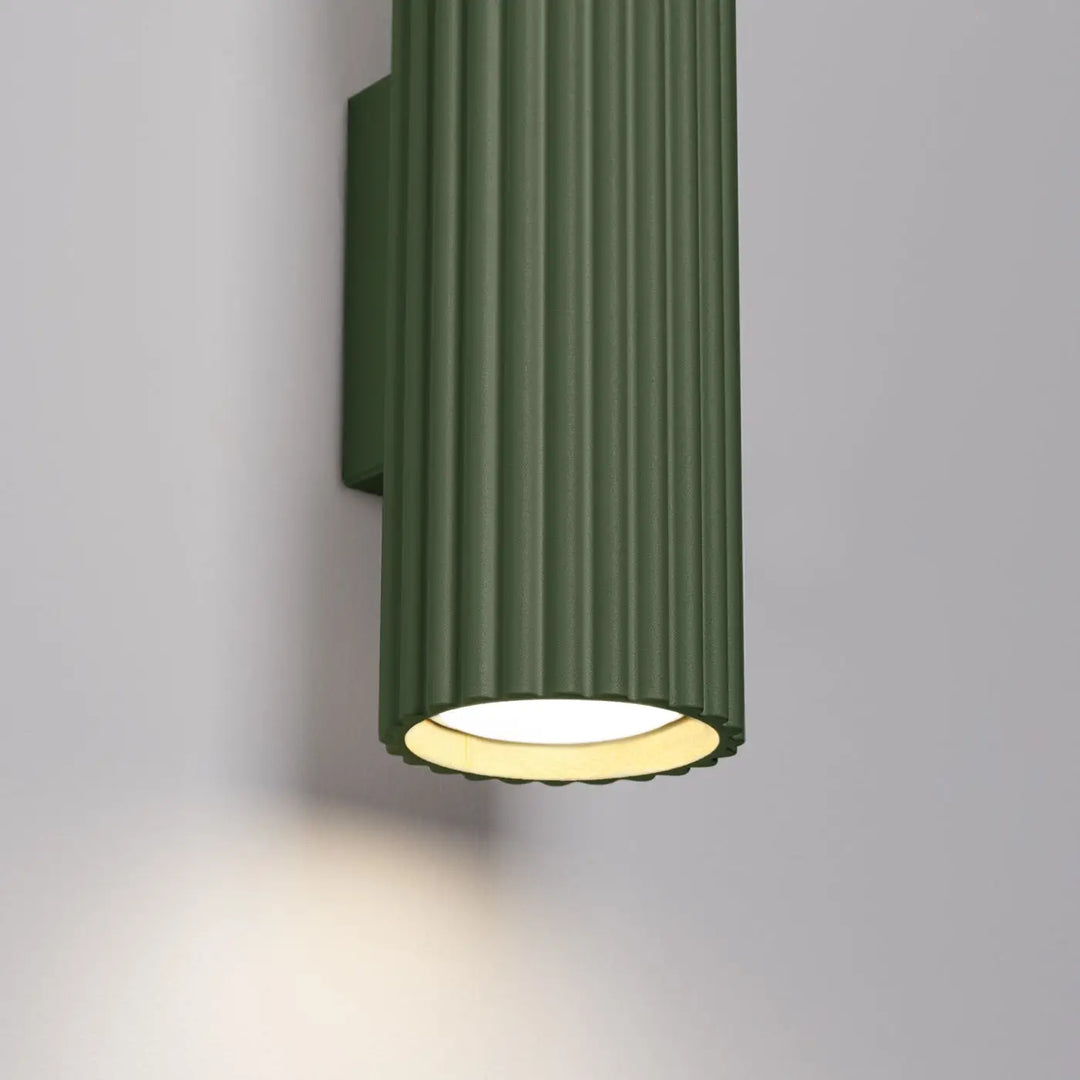 Applique murale karbon 20 vert olive en design minimaliste avec ampoules gu10 interchangeables et lumière diffuse chaleureuse