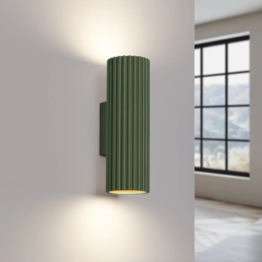 Applique murale karbon 20 vert olive en design minimaliste avec ampoules gu10 interchangeables et éclairage chaleureux