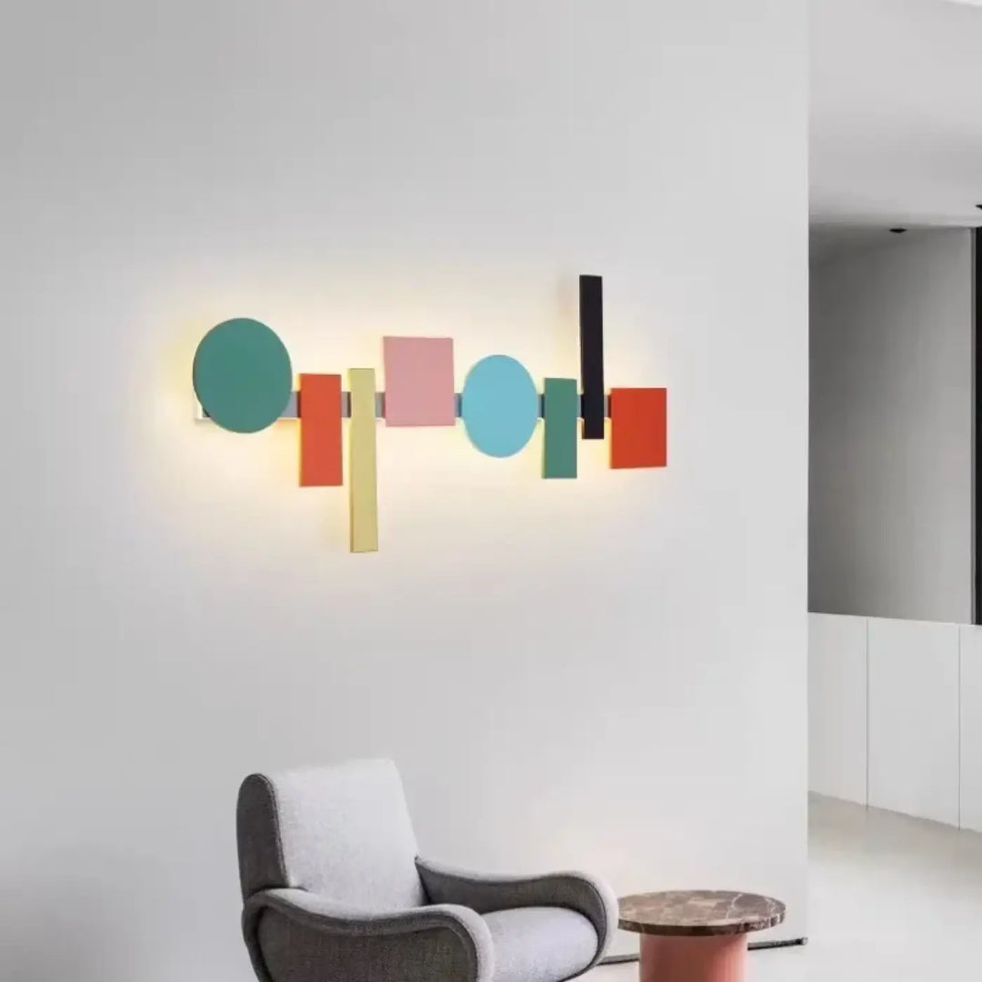 Applique murale géomatrique avec des carrés, ronds et rectangles

