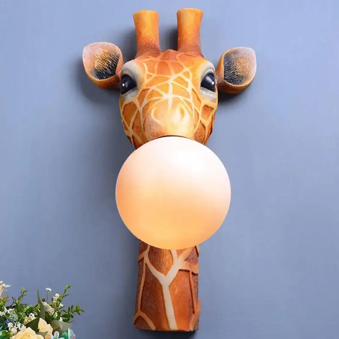 Applique murale girafe marbella avec motif texturé orange et brun et détails noirs aux yeux et oreilles