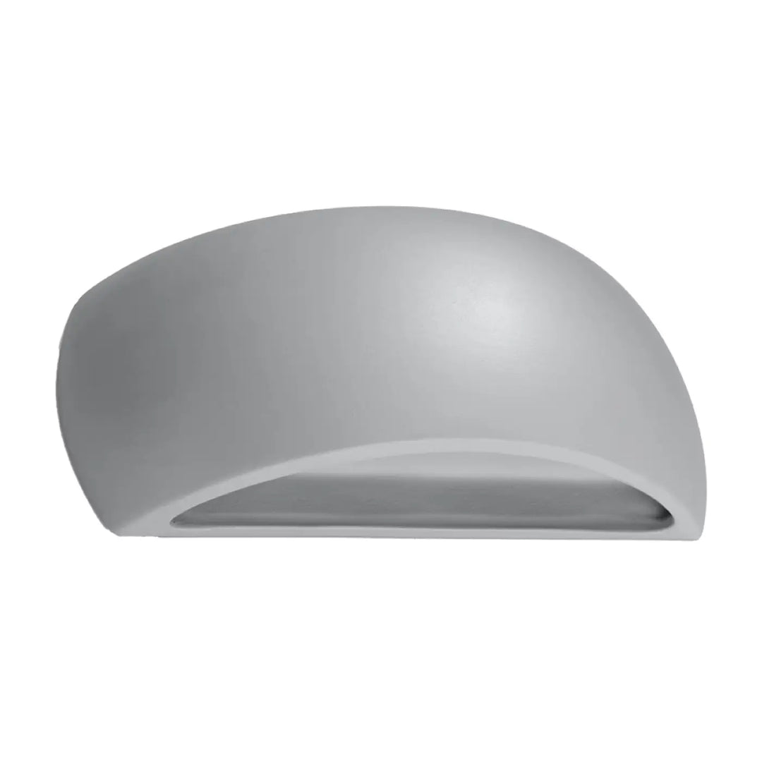 Applique murale pontius en céramique gris mat avec design semi-circulaire et enduit structuré moderne minimaliste