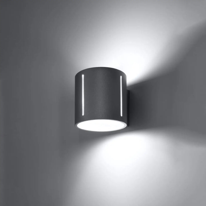 Applique murale moderne murale inez gris avec finition mate noire et perforation linéaire led verticale