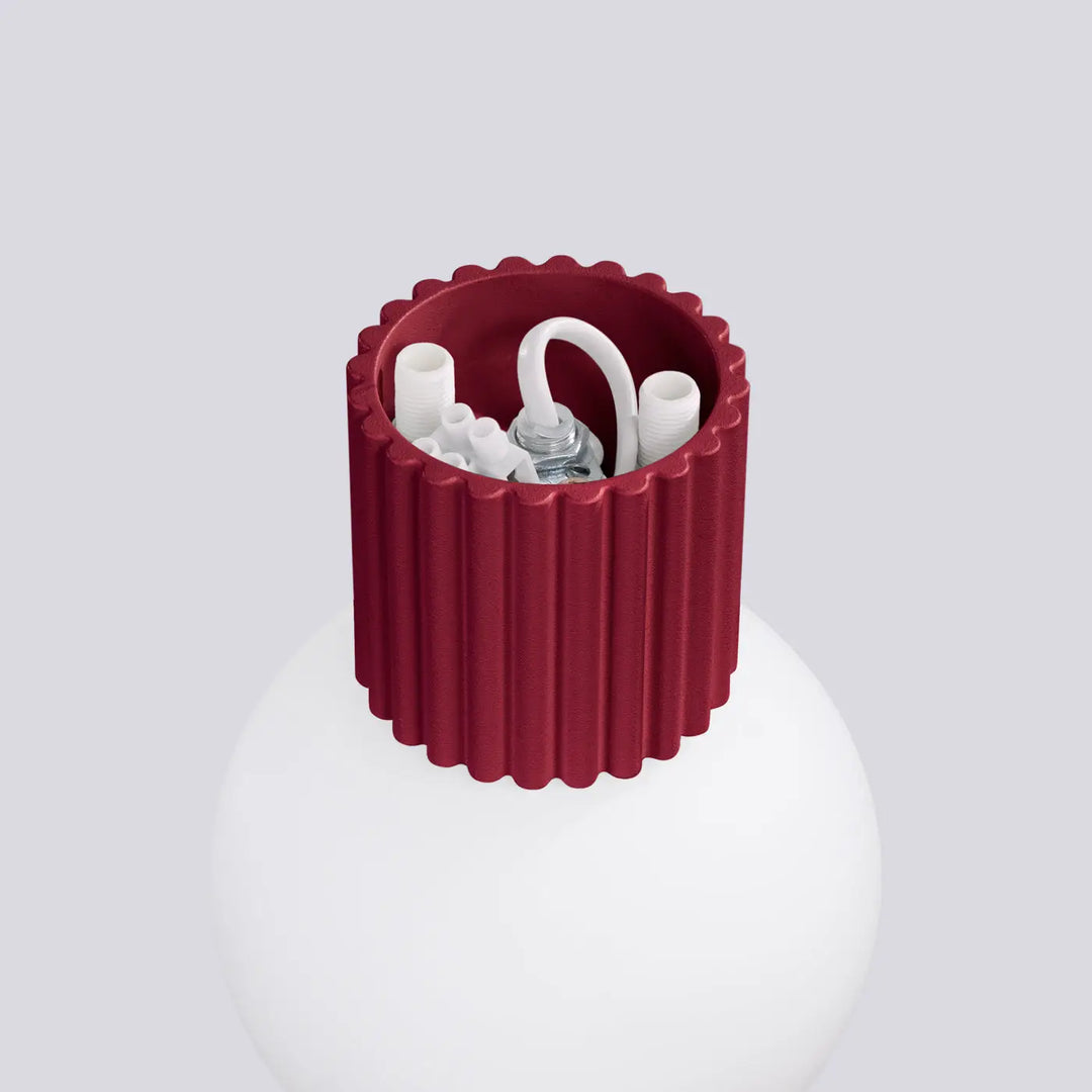 Applique murale halo bordeaux avec douille rouge côtelée et base en verre pour lampe halo sphère laiteuse bureau décorative