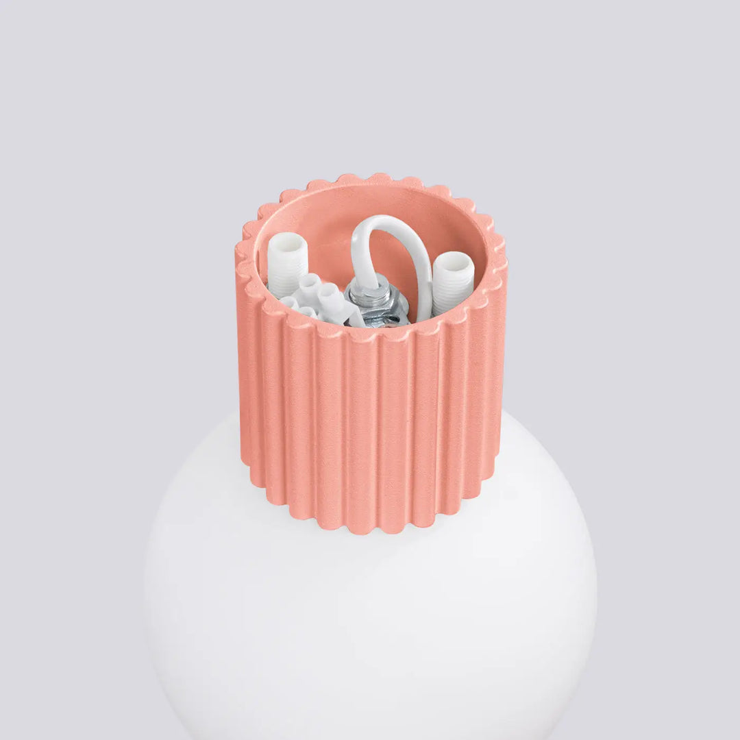 Applique murale lampe halo en corail avec douille côtelée et base blanche idéale pour bureau décorative avec sphère laiteuse