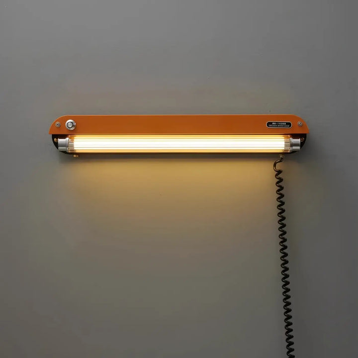 Applique murale industrielle en métal avec tube lumineux chic