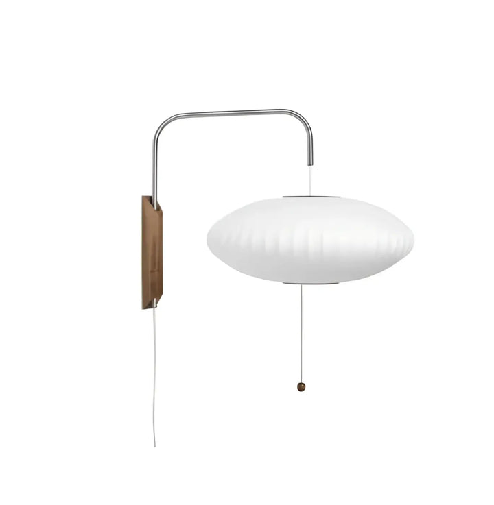 Applique murale hyggo en verre blanc côtelé avec bras métallique courbé et plaque murale en bois pour besoin d’ouvrir