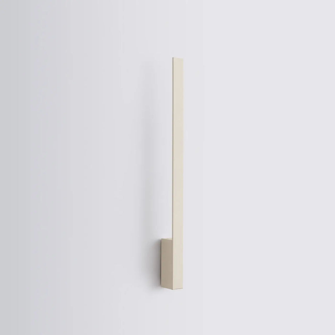 Applique murale lahti 70 beige avec module led intégré et boîtier allongé design moderne minimaliste