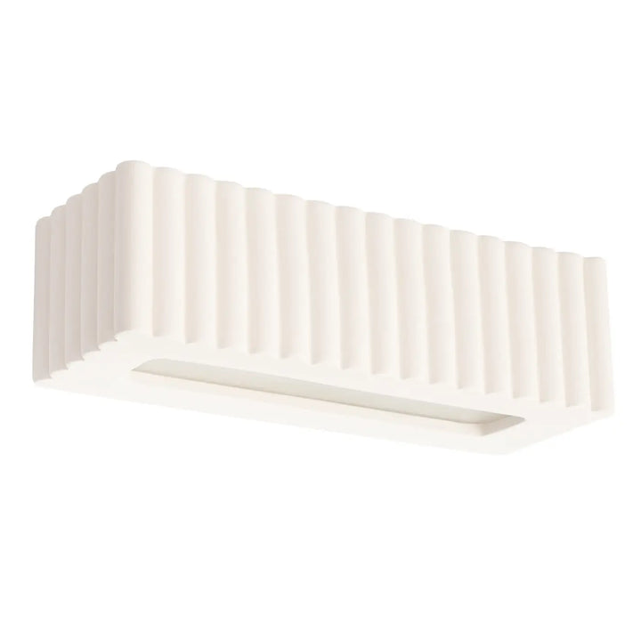 Applique murale rigata en céramique blanc avec texture verticale rainurée pour une fonctionnalité élégante