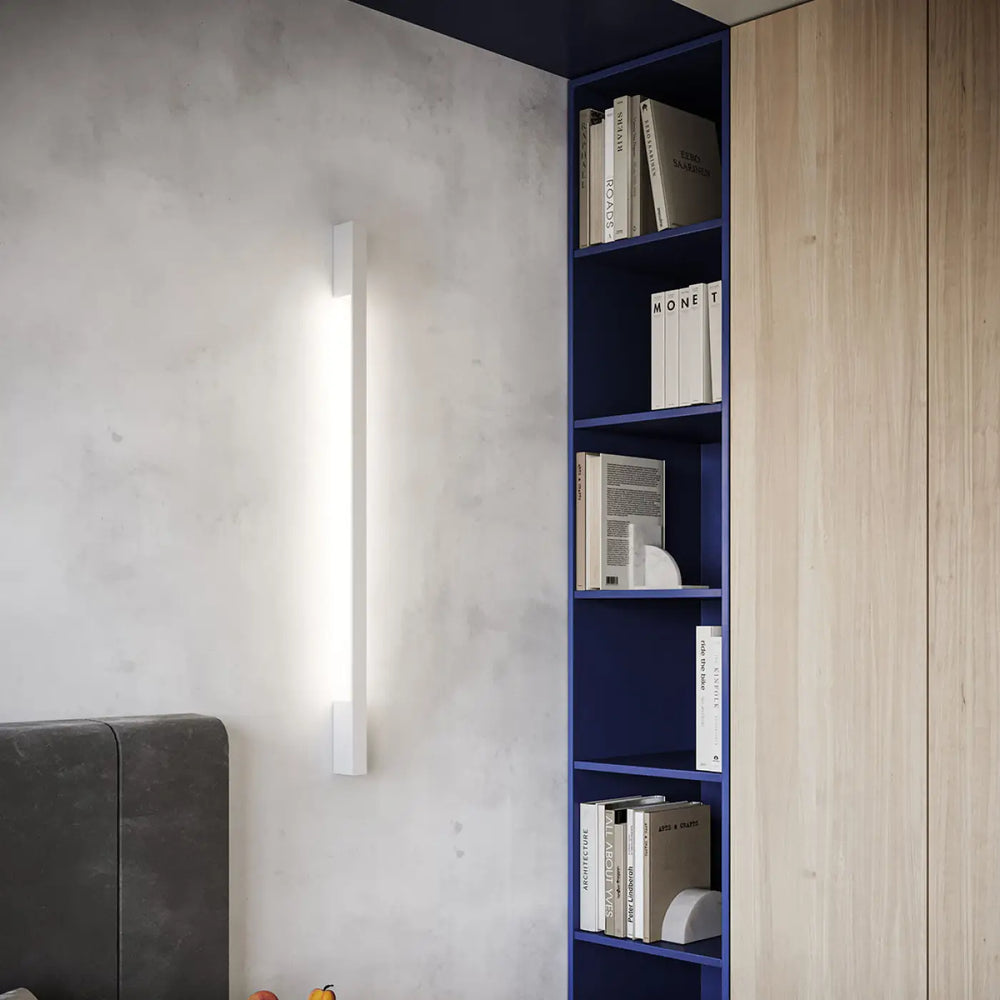 Applique murale blanc avec module led et boîtier allongé luminaire lahti design minimaliste