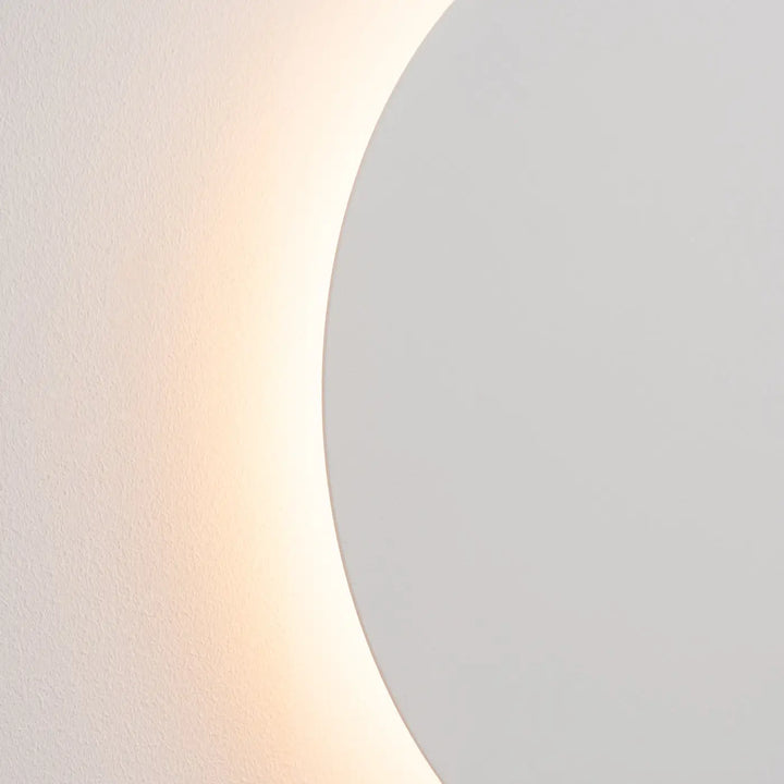 Applique murale borgen 3000k blanc avec design courbé minimaliste et lumière chaude collection borgen comprend appliques murales modernes
