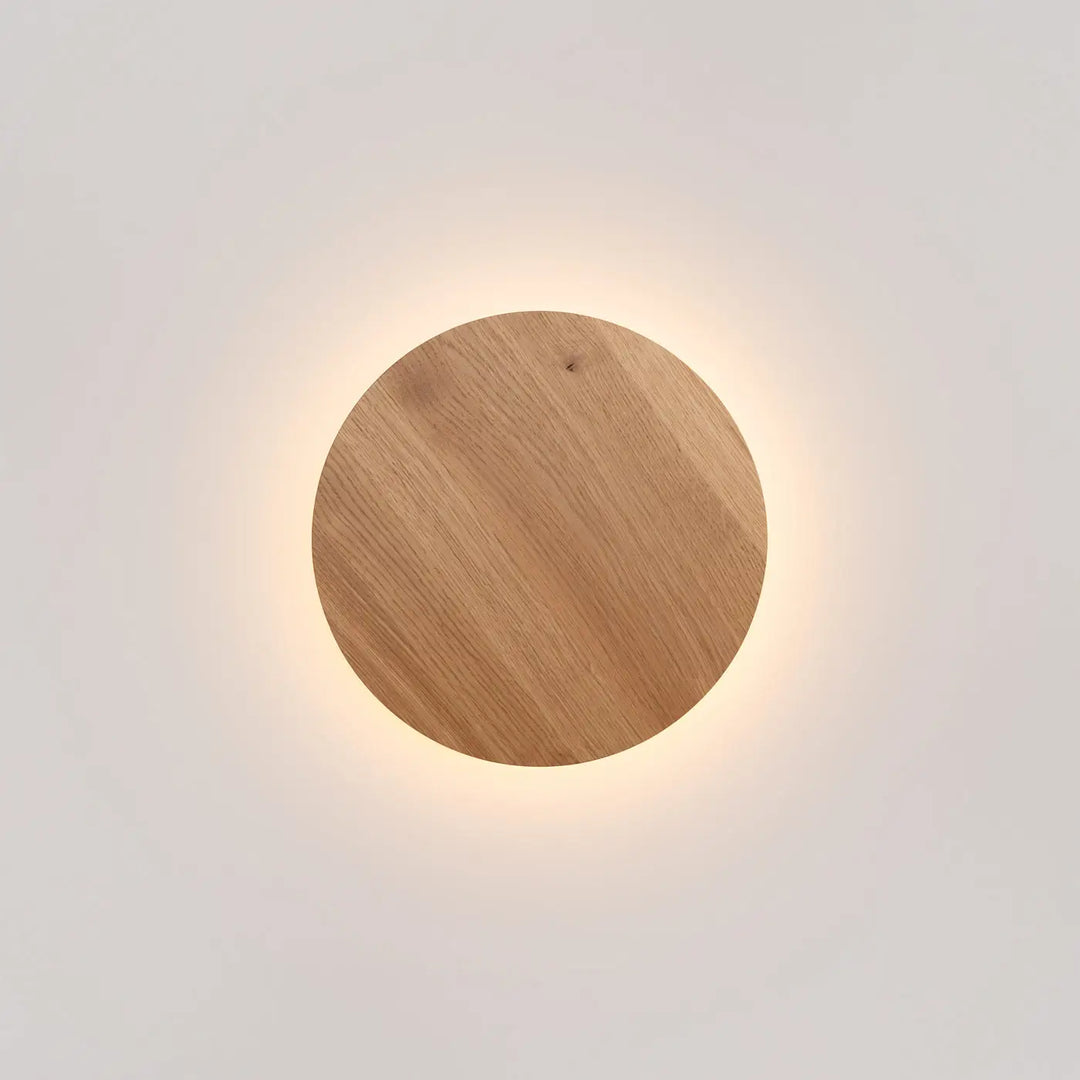 Applique murale borgen 3000k en bois circulaire avec lumière chaude et diffuse idéale comme seule applique murale moderne