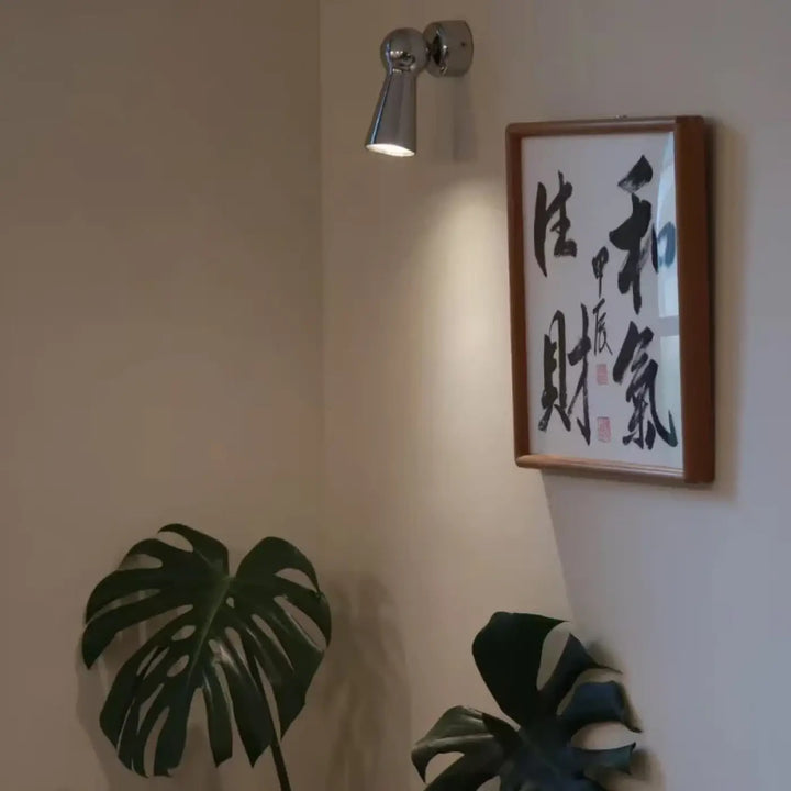 Applique led chromée avec base aluminium argent élégante