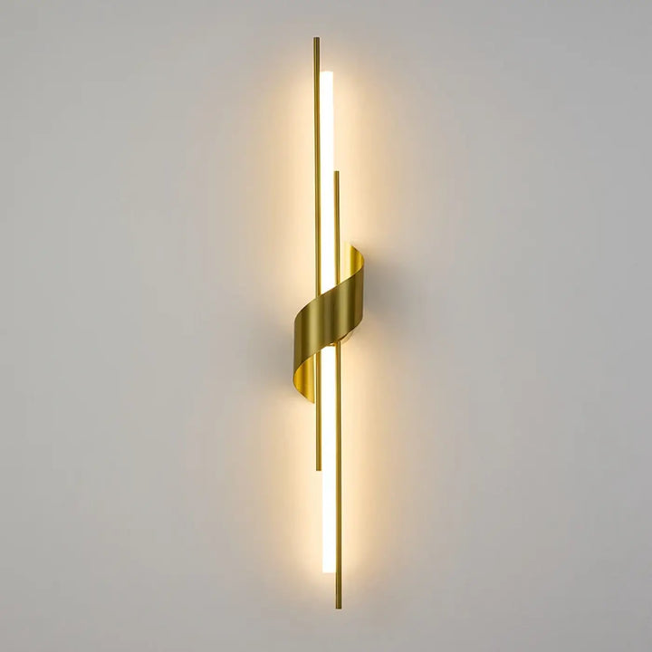 Applique murale led gold ton élégant en métal torsadé avec deux bandes lumineuses verticales murale led stairy