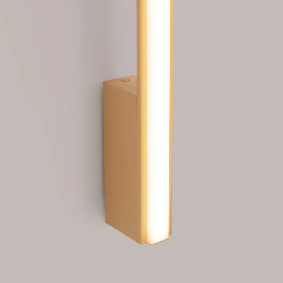 Applique murale lagom 150 led or avec design minimaliste et excellente finition de la collection lagom allie