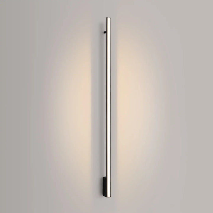 Applique murale lagom 150 led 3000k noire design minimaliste en chrome avec supports noirs collection lagom allient excellente qualité