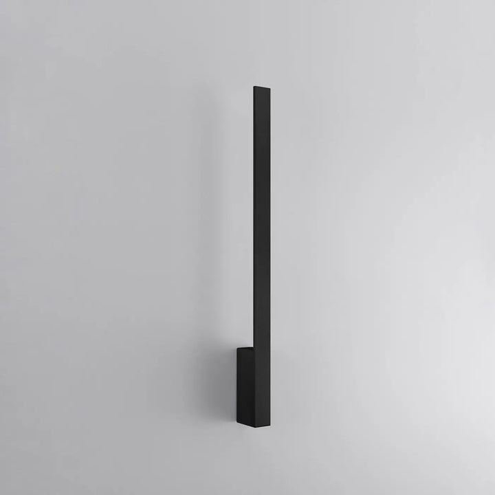 Applique murale lahti m 4000k noir avec module led intégré et boîtier étroit au design minimaliste