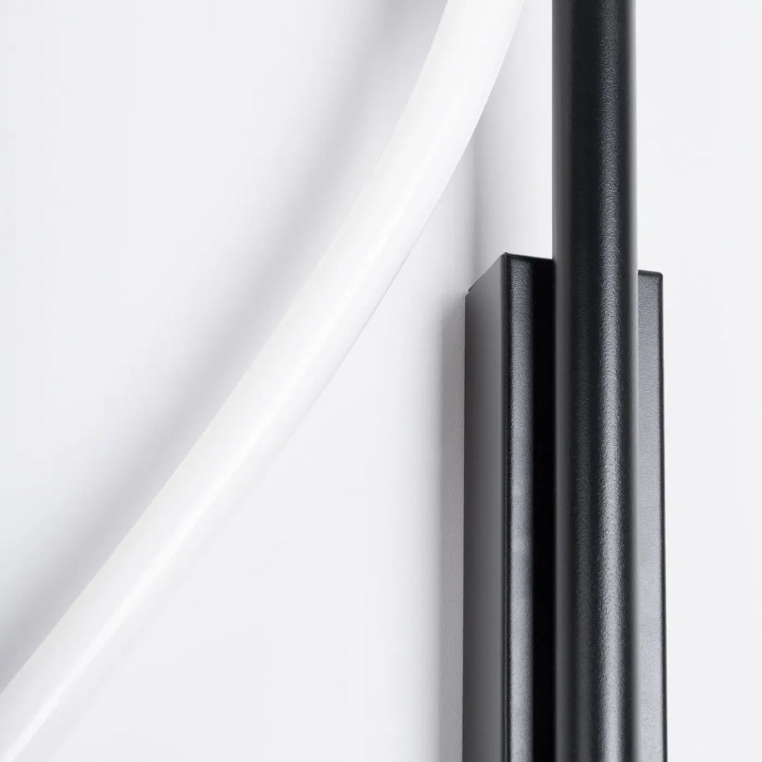 Applique murale galakse noir en métal mat noir avec finition moderne idéale pour un style classique minimaliste