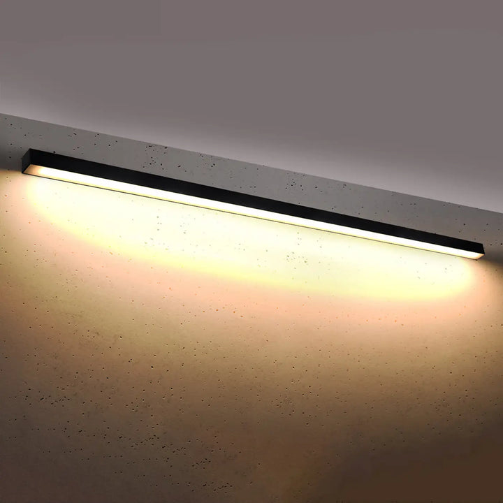 Applique murale pinne 200 noir avec module led émettant une lumière blanche chaude idéale pour bureau à domicile et paramètres d’éclairage