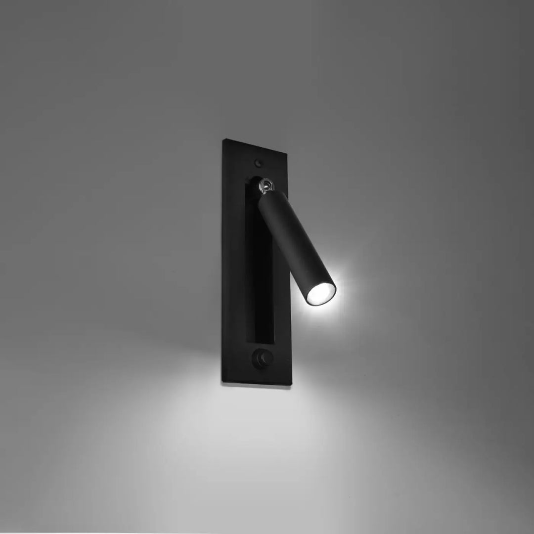 Applique murale minimaliste enif noire avec finition mate et spot cylindrique pour un éclairage élégant