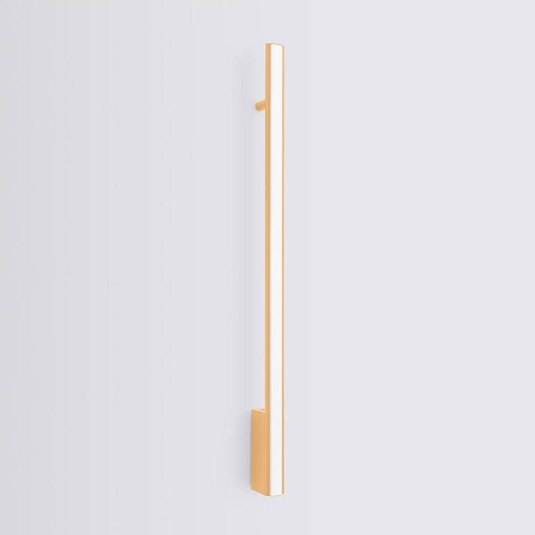 Applique murale lagom 90 or avec design minimaliste et excellente finition intégrant un bandeau led rectangulaire