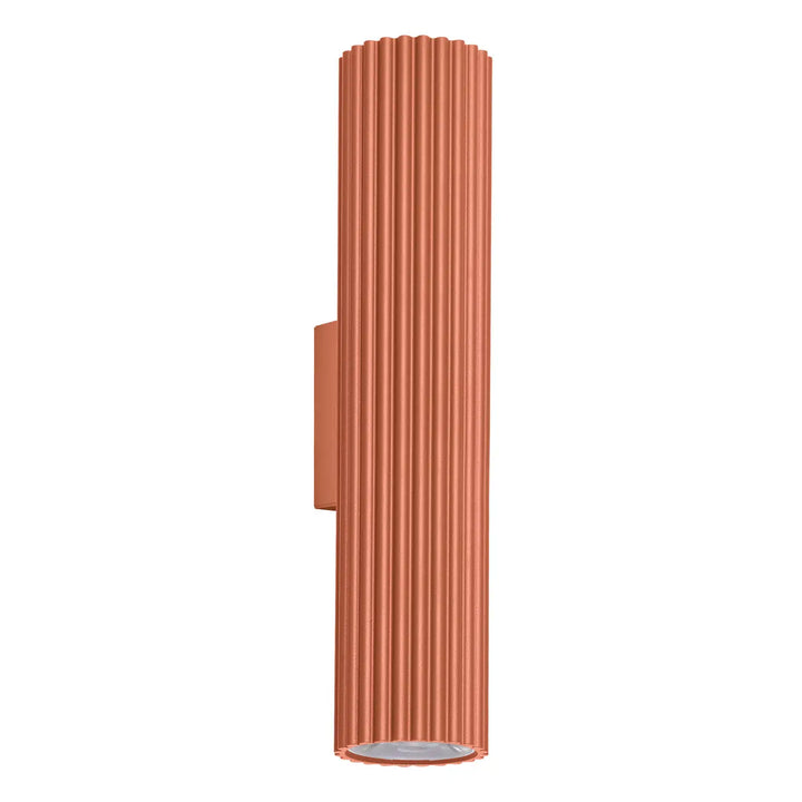Applique murale ivar led 3000k rouge ocre en cuivre rainuré avec design expressif pour confort d’utilisation