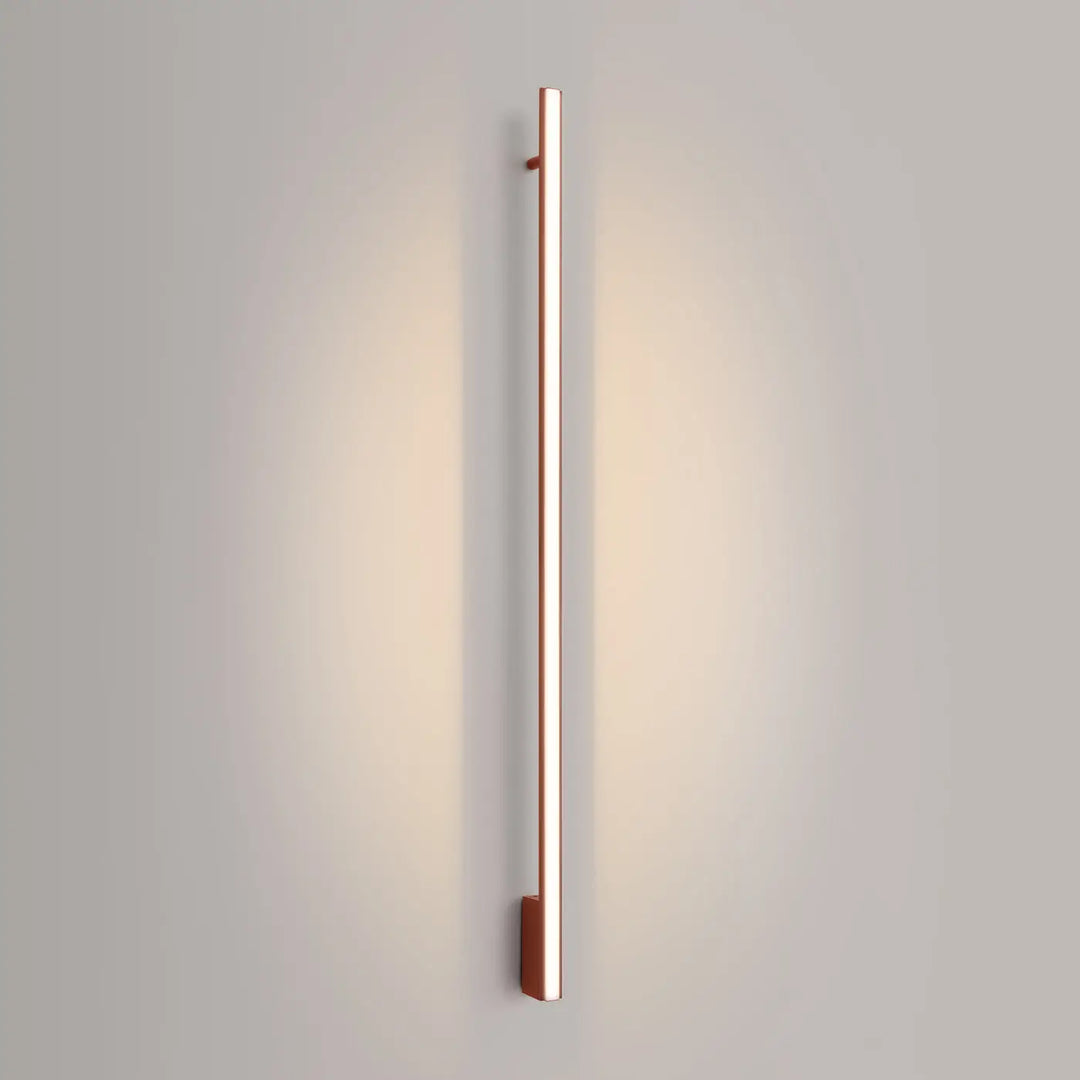 Applique murale lagom 150 led rouge ocre en finition cuivre design minimaliste avec excellente finition et éclairage chaud