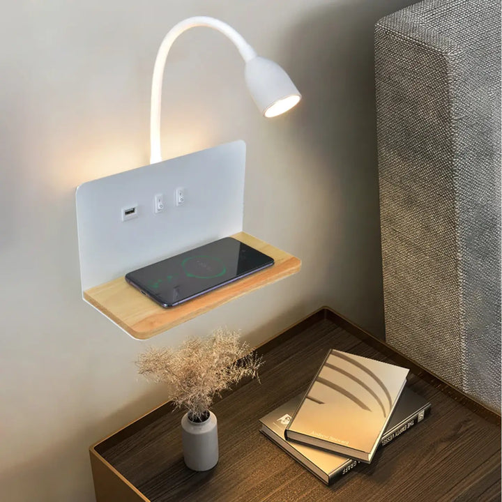 Applique murale led blanche nikavec avec lampe flexible usb integré et etagere en bois pour appareils
