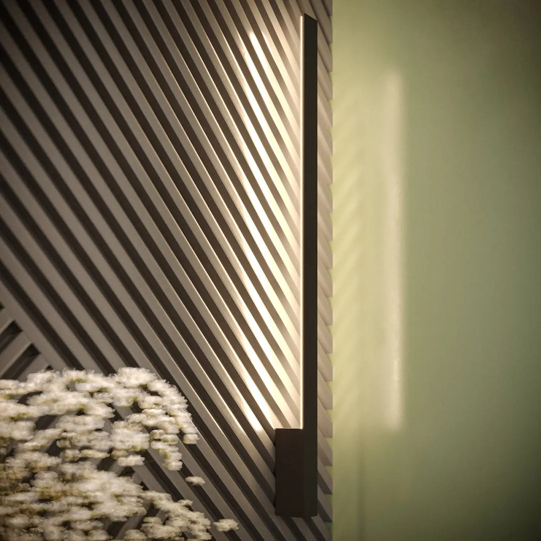 Applique murale lahti l 4000k noir avec boîtier étroit pour un éclairage ambiant chaud et solutions imprévisibles