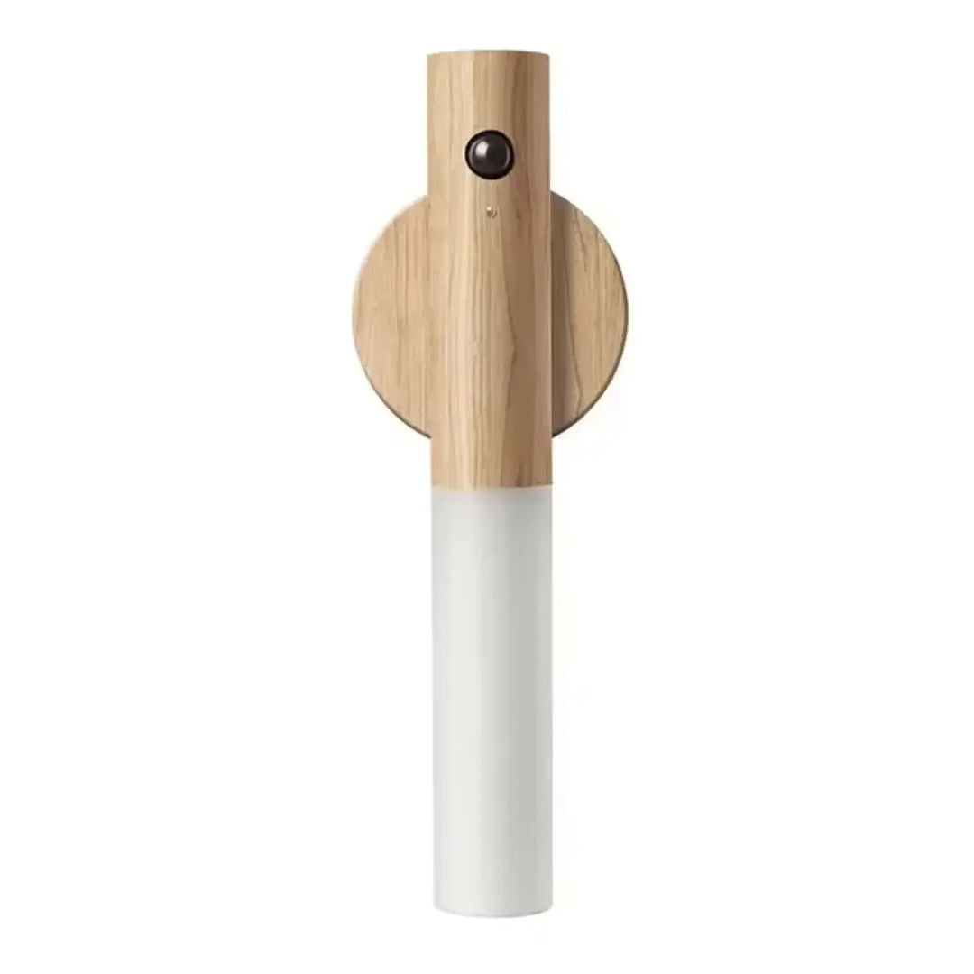 Applique murale design aelys en bois et blanc avec un accent circulaire en bois pour l’esthétique nordique minimaliste