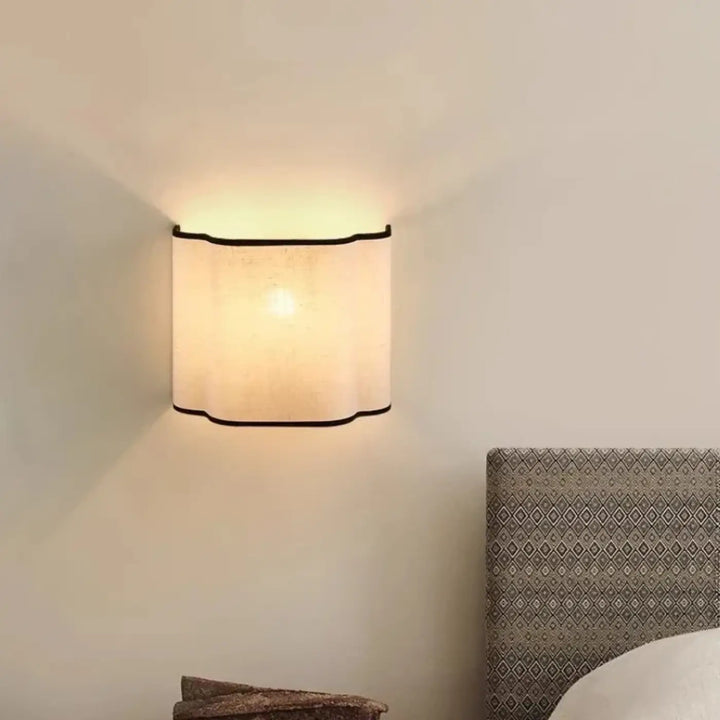 Applique murale susso avec lumière douce rectangulaire ton chaud et abat-jour en tissu noir pour décoration intérieure