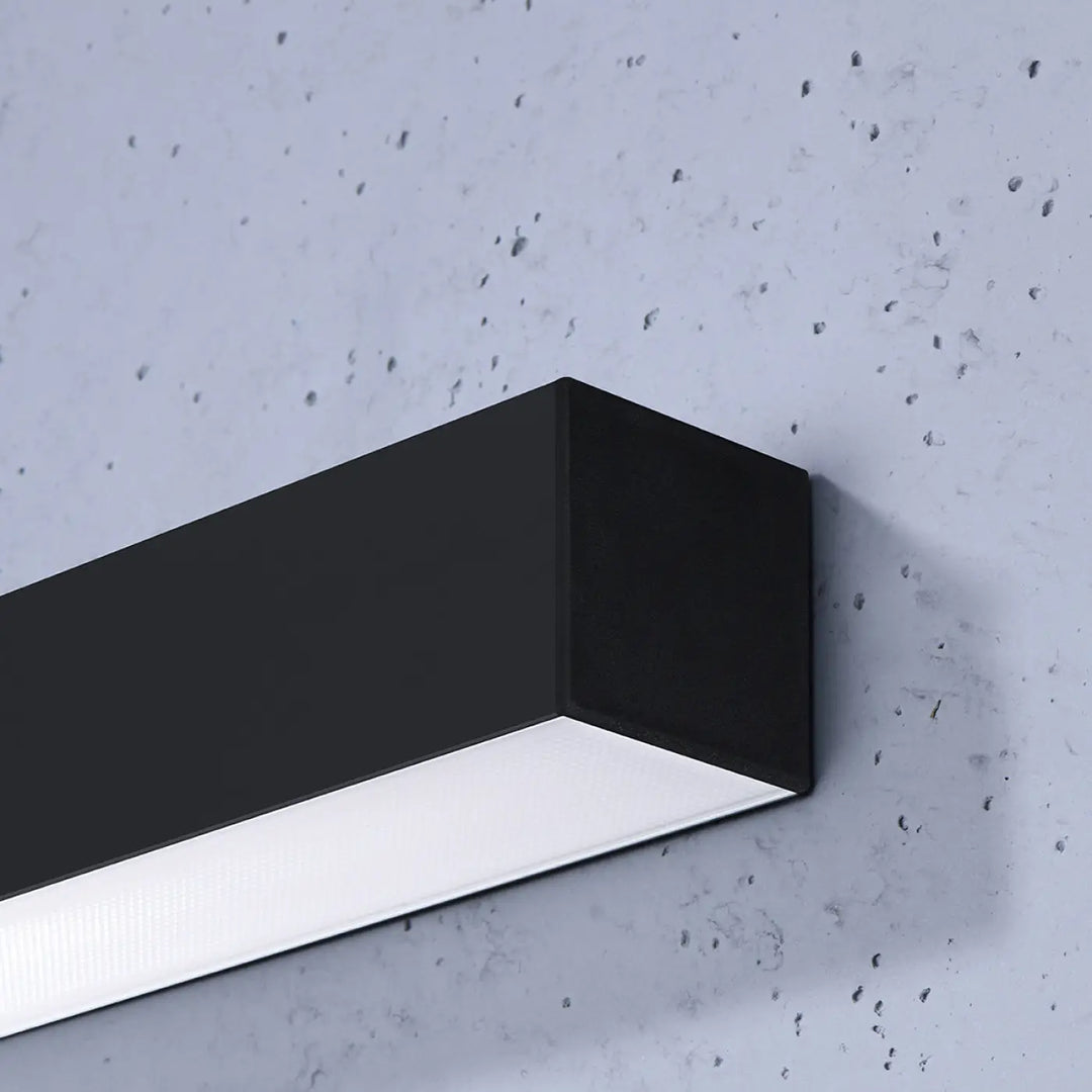 Applique murale noire pinne 67 3000k avec module led et diffuseur en verre dépoli pour bureau à domicile et paramètres d’éclairage modernes