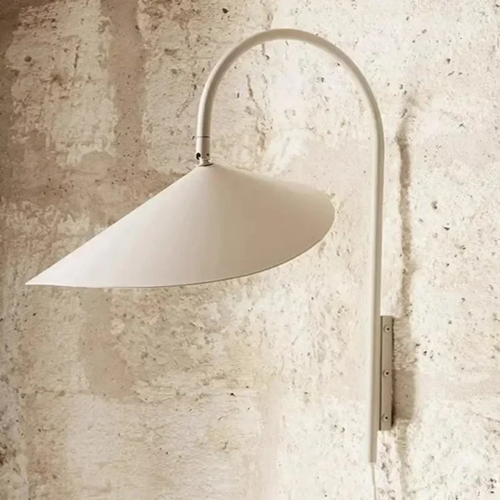 Applique murale minimaliste à bras courbé en beige ou noir