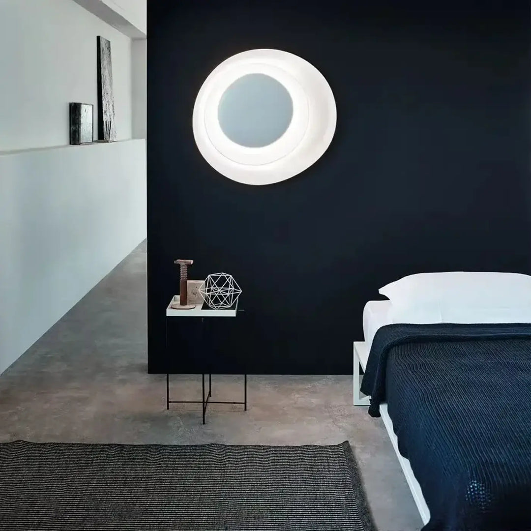 Applique murale novae cercles sculptés avec anneau lumineux blanc et surface centrale réfléchissante murale moderne