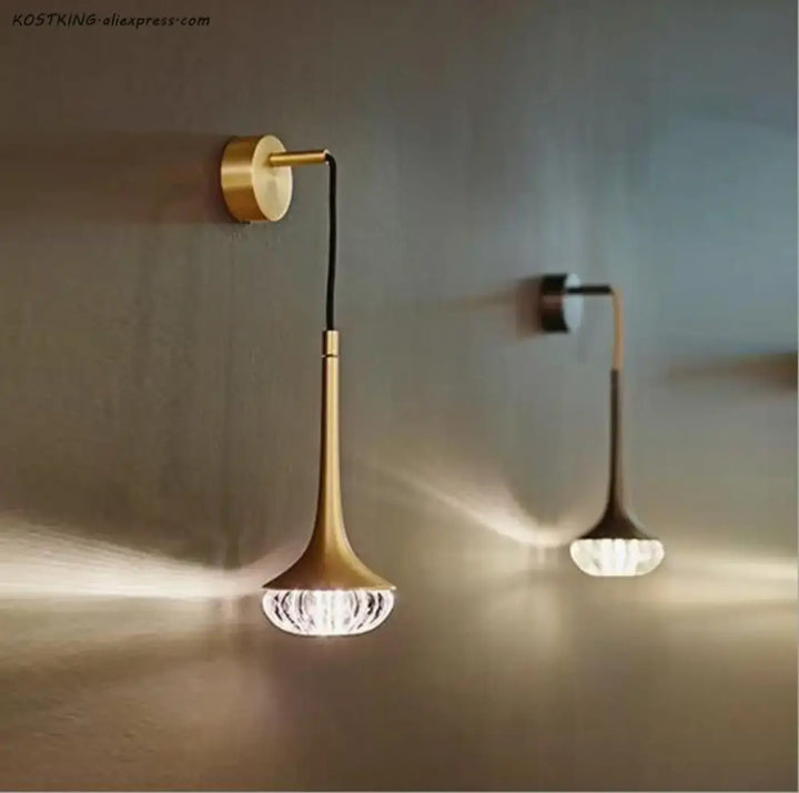 Applique murale moderne laiton et verre lumineux au style élégant