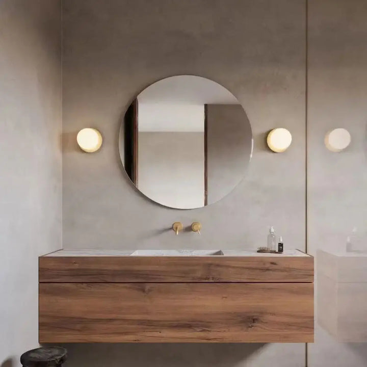 Applique murale moderne en verre opalin pour salle de bain design