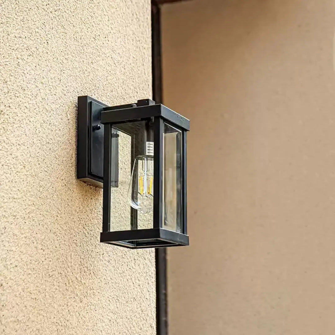 Applique murale noir extérieur en verre clair à la lumière chaude