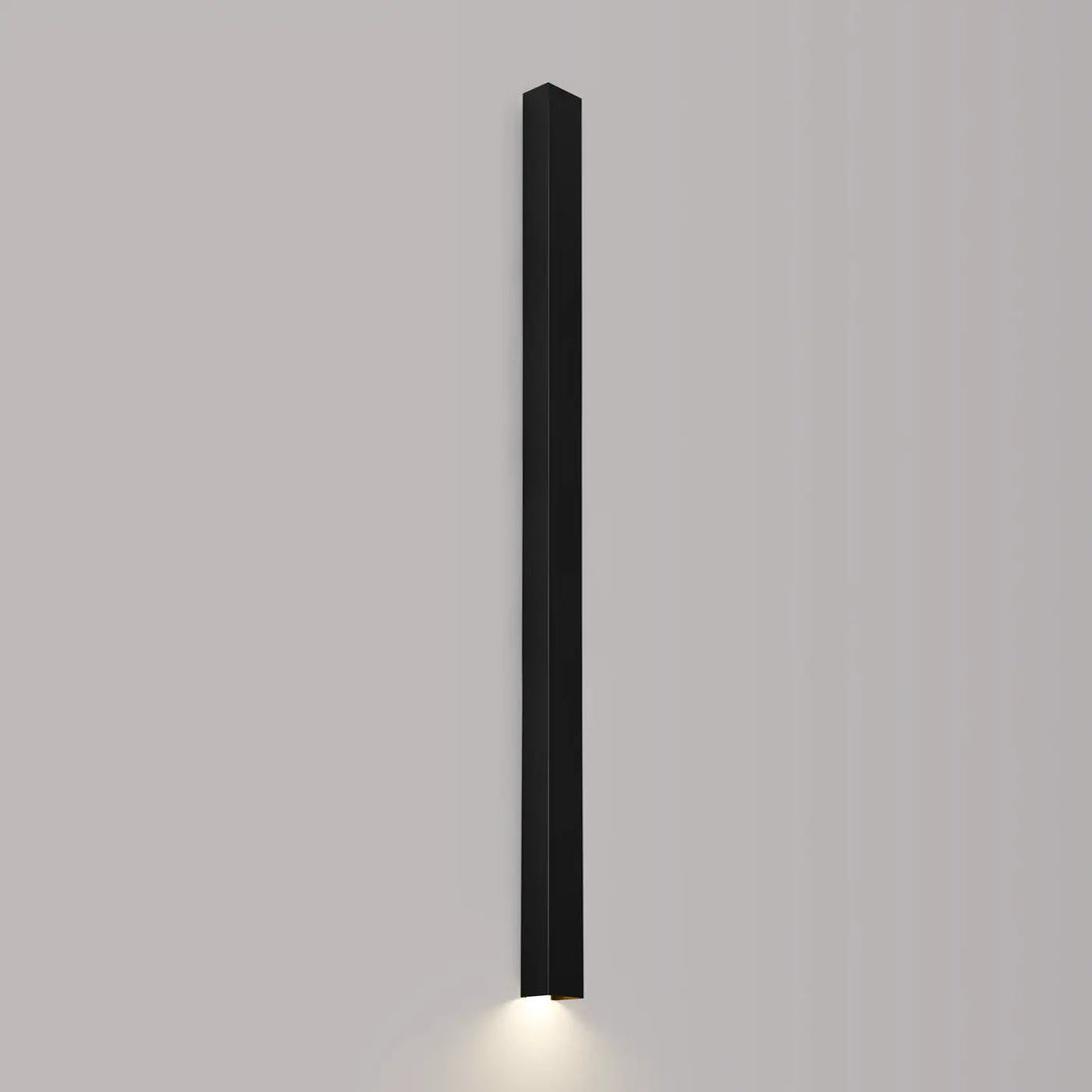 Applique murale noire freya 150 avec design minimaliste et lumière chaude compose dappliques murales cinq coloris