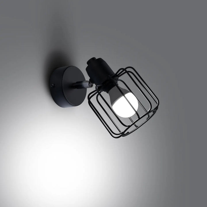 Applique murale beluci 1 noir style loft avec spot industriel mural et garde en metal de la collection beluci