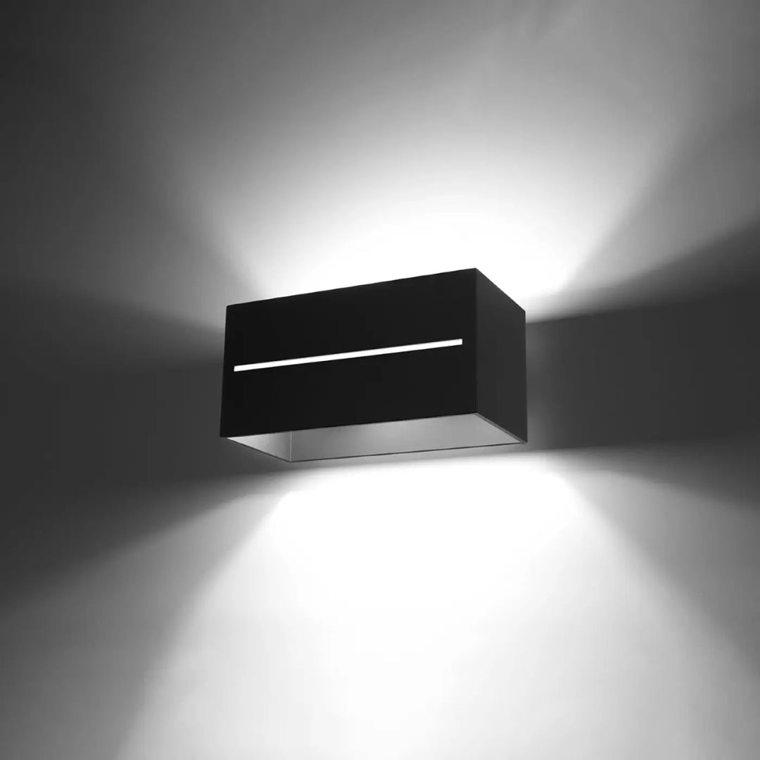 Applique murale moderne lobo maxi noir avec perforation lobo et bande led horizontale blanche brillante