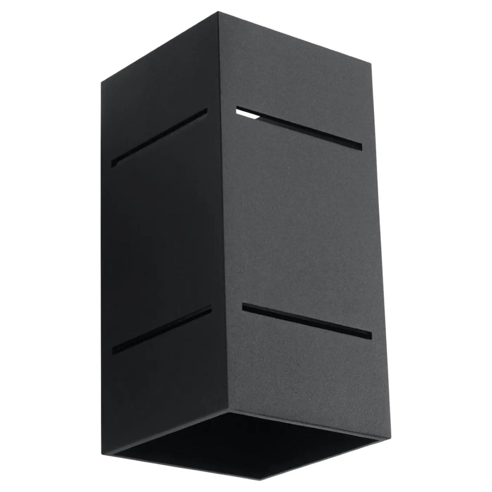 Applique murale blocco noir avec perforation linéaire offrant un spectacle lumineux diffus pour extérieur