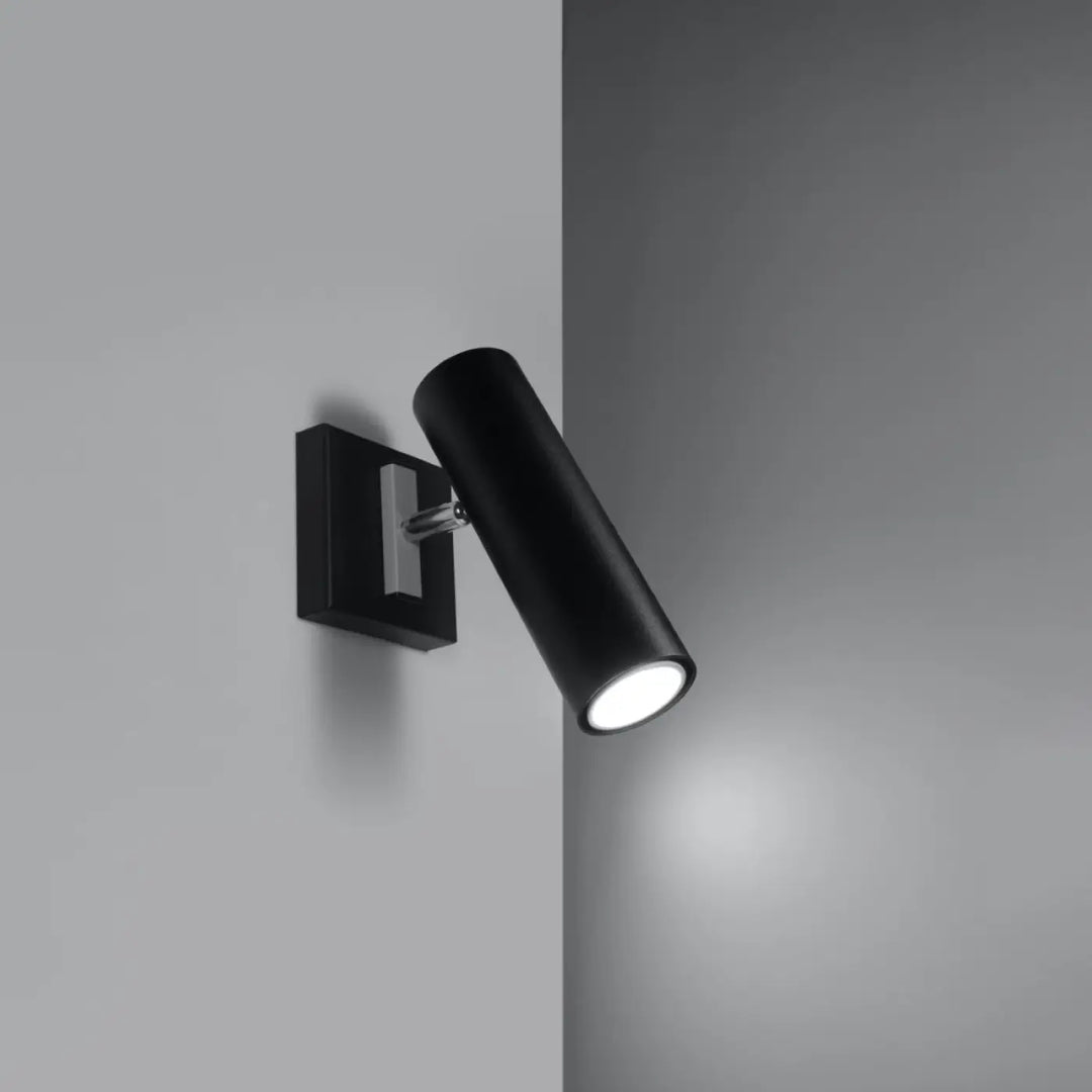 Applique murale minimaliste noire de la série direzione avec éclairage élégant et tête ajustable design moderne